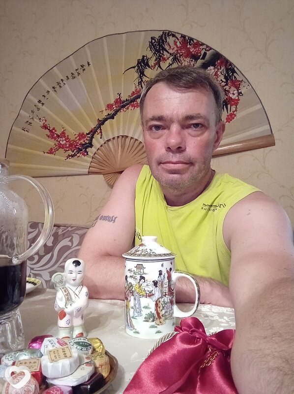 Толя