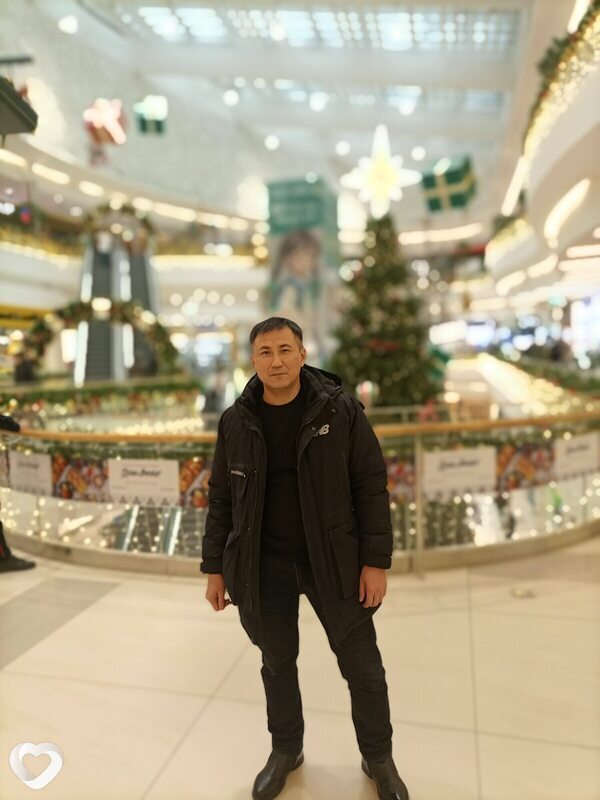 Толя