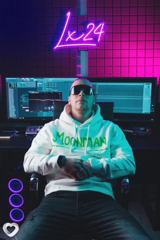 Яша