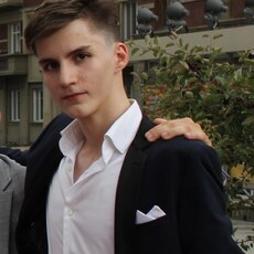 Артём