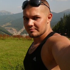Артём