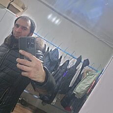 Артём