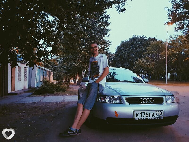Артём