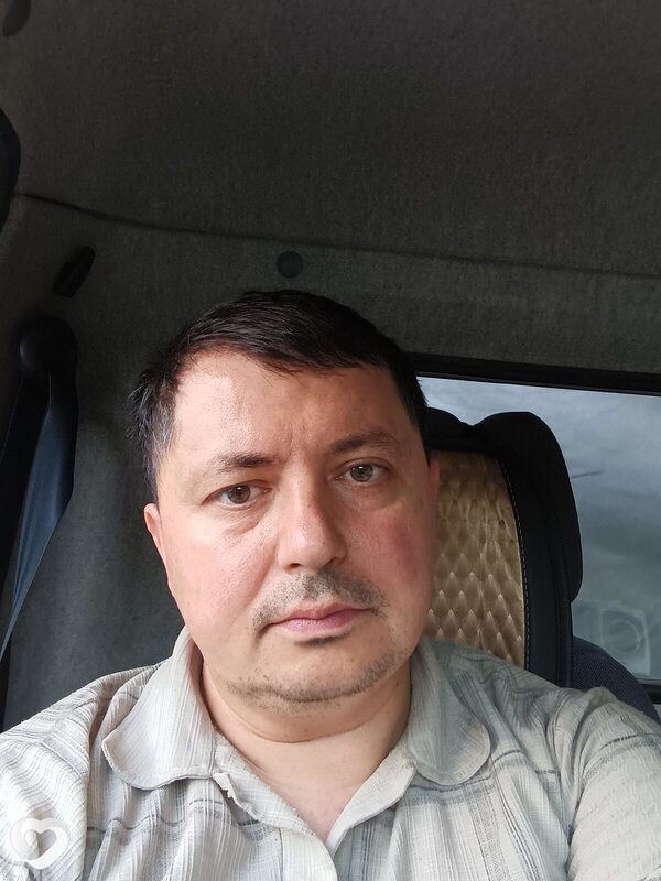Артём
