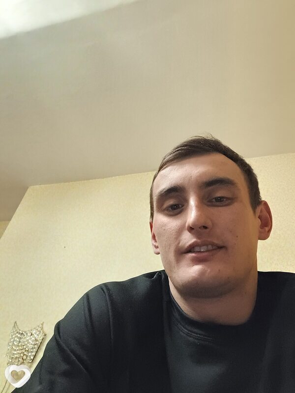 Артём