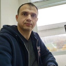 Артём