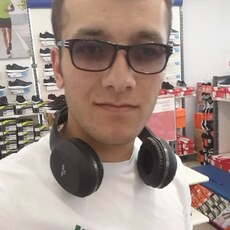 Максим