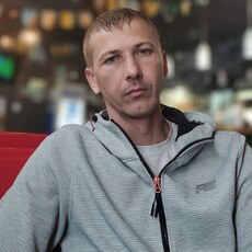Артём