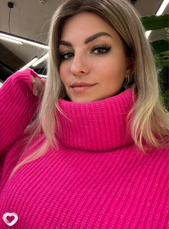 Полина