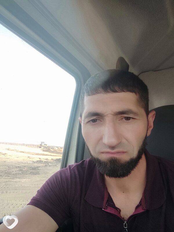 Артём