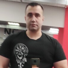 Артём