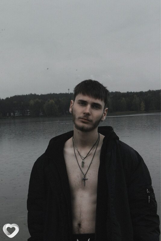 Артём