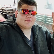 Артём