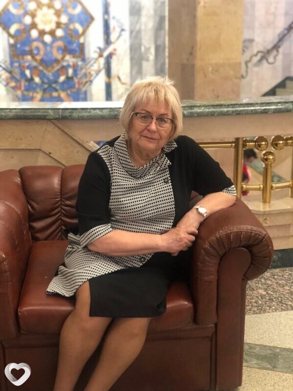 Ева