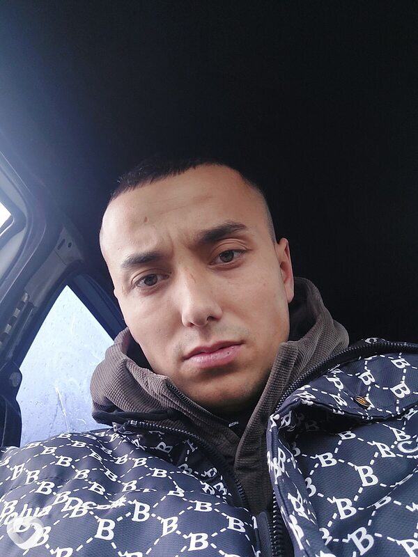Артём
