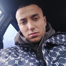 Артём