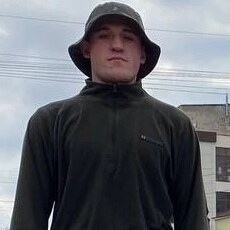 Лёня