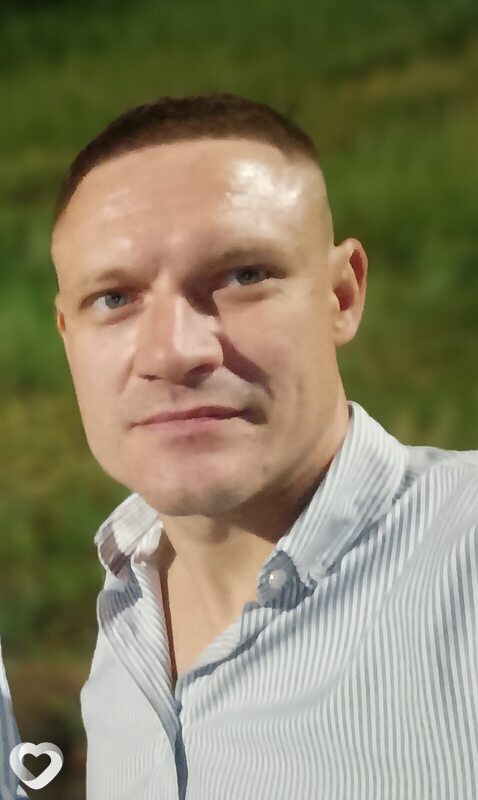 Артём