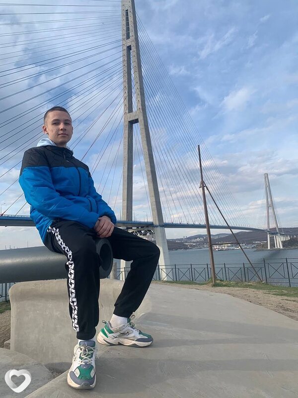 Виктор