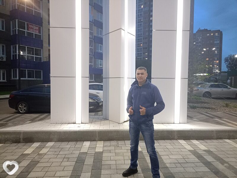 Толя