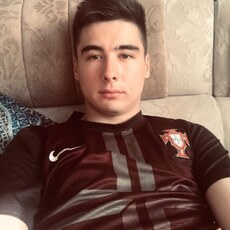 Артём