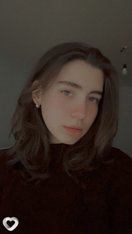 Оля
