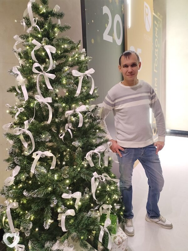 Толя