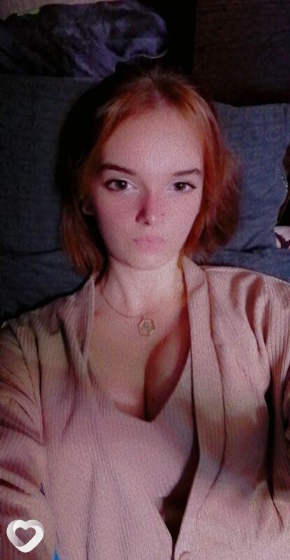 Оля