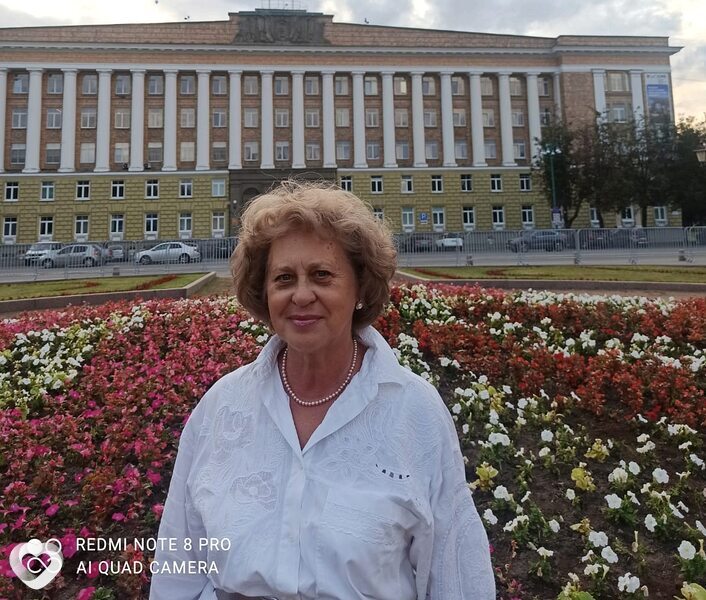 Ева