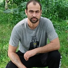 Артём