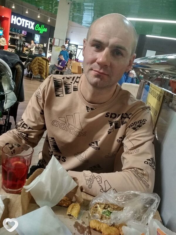 Артём