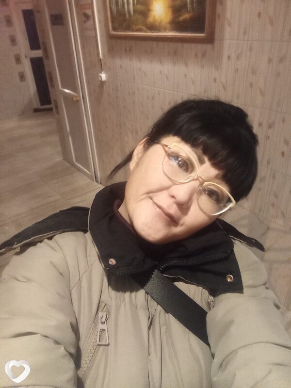 Оля