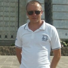 Артём