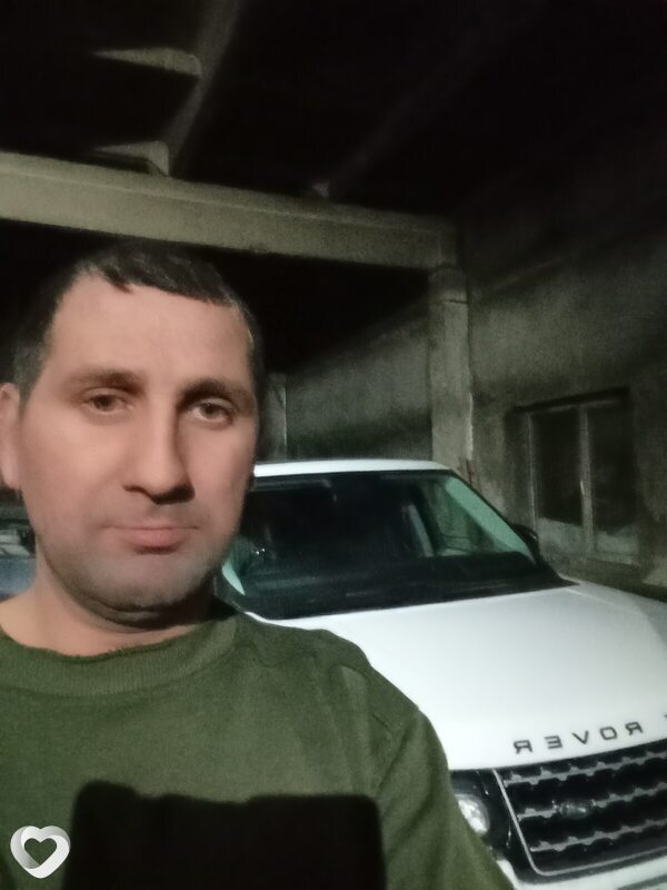 Артём